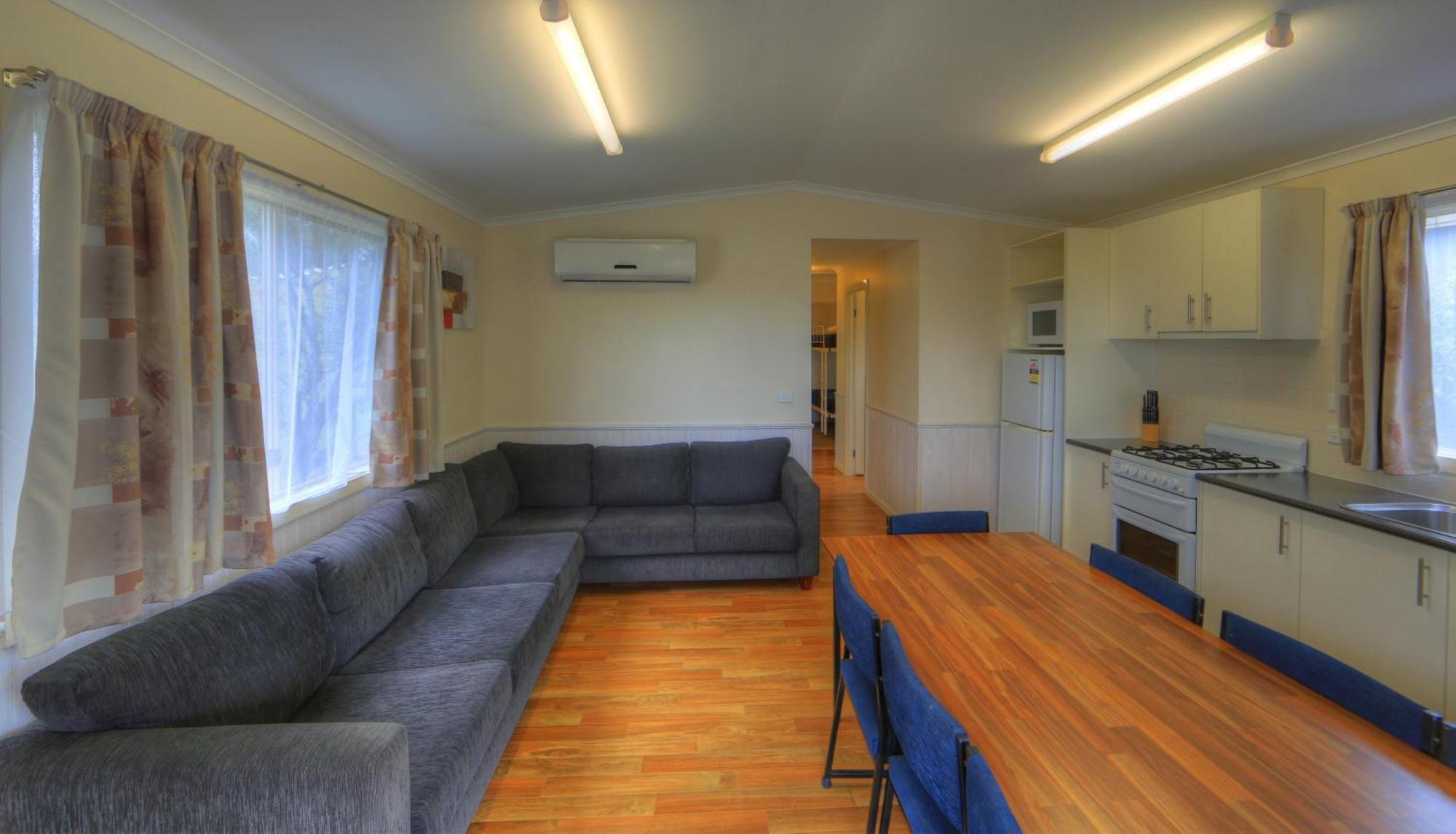 Toora Tourist Park Hotel Buitenkant foto