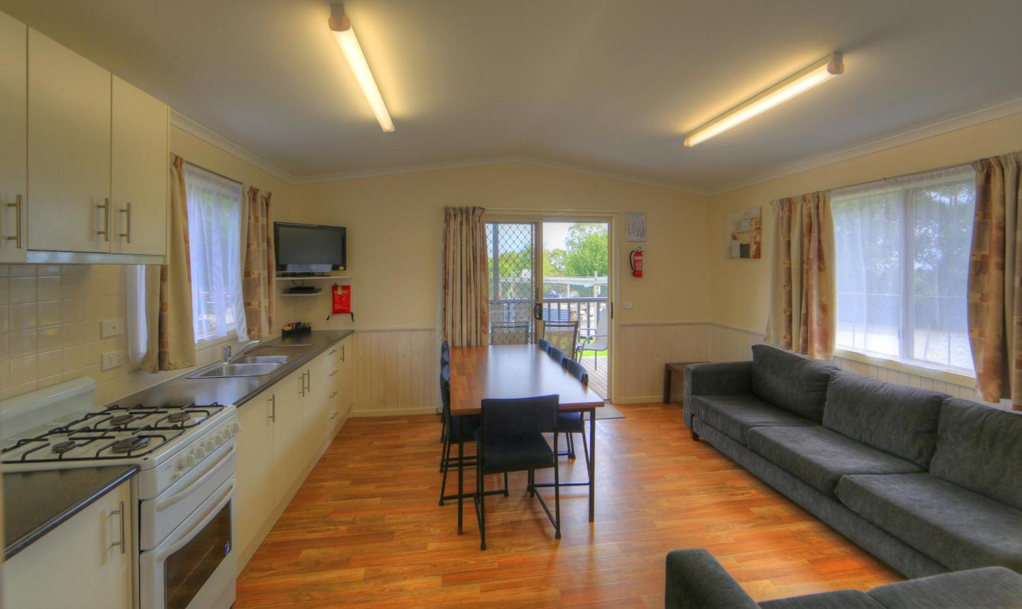Toora Tourist Park Hotel Buitenkant foto