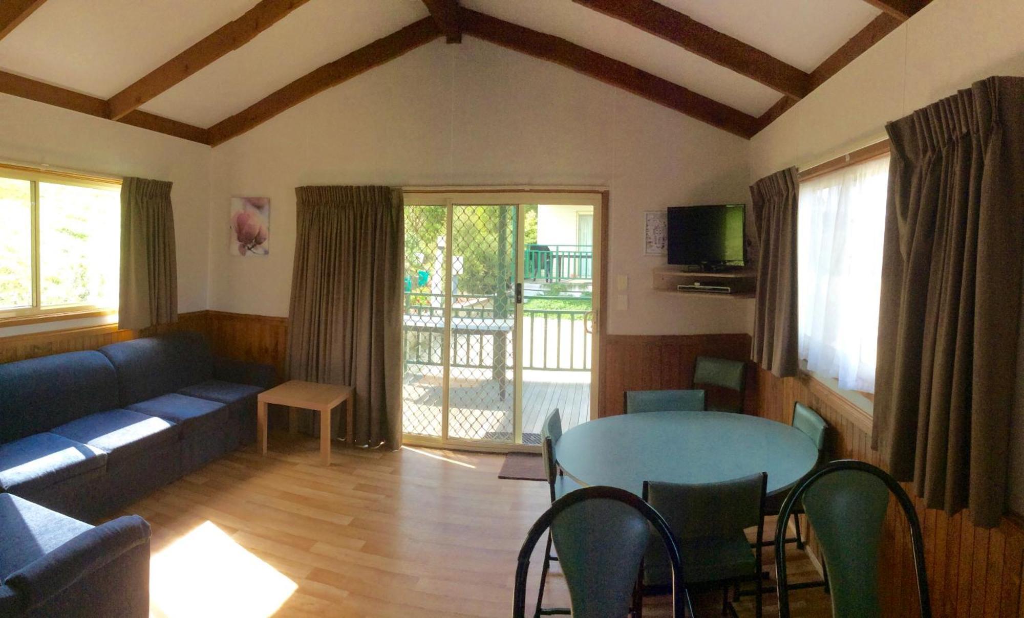 Toora Tourist Park Hotel Buitenkant foto