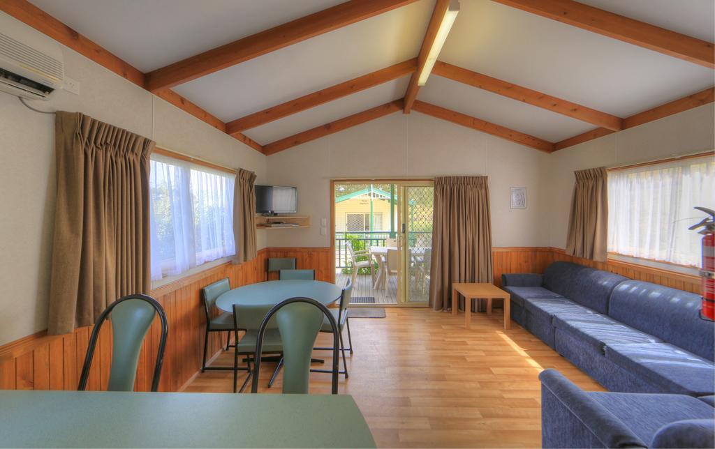Toora Tourist Park Hotel Buitenkant foto