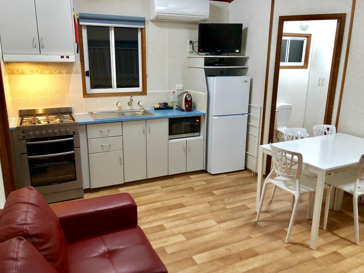 Toora Tourist Park Hotel Kamer foto